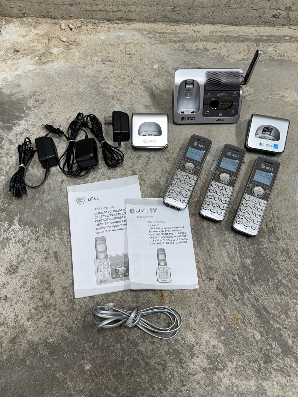AT&T DECT 6.0 Handset Cordless Phone Answering System